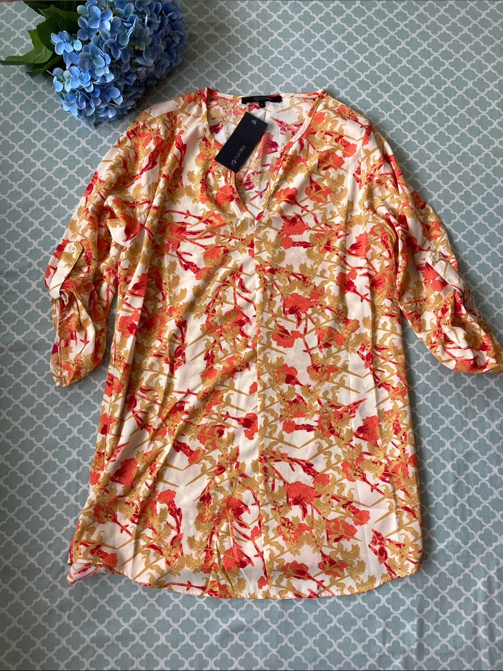 19 Cooper Floral Tunic Blouse L NWT